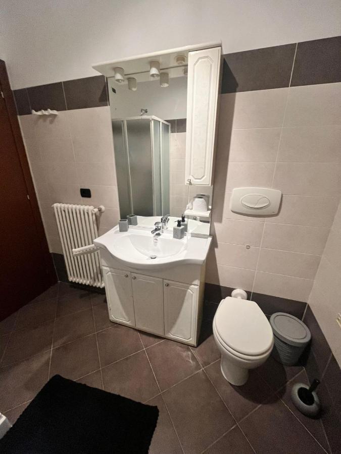 Home Sarenji Trivolzio Kültér fotó